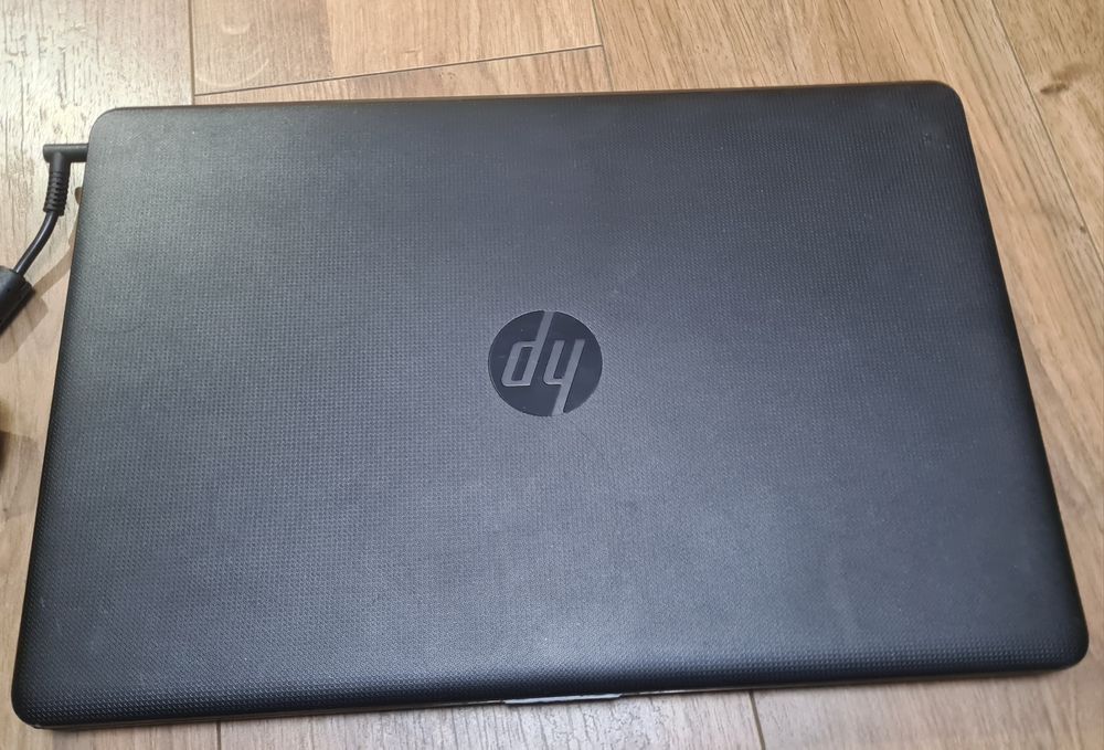 Laptop HP 15,6", 8 GB DDR3, Intel Pentium N3710, HDD 500 GB