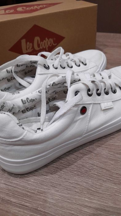 Кецове Lee Cooper