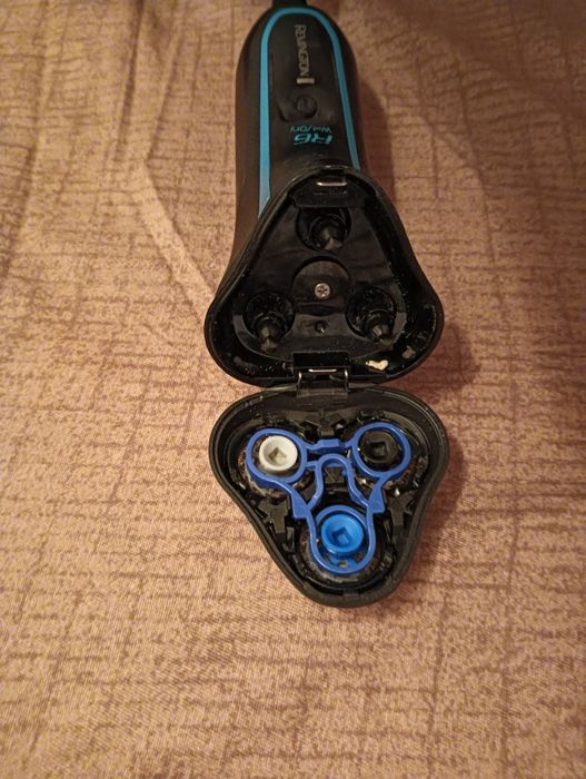 Aparat de bărbierit Remington