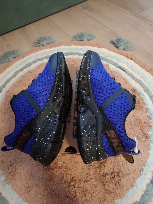 Sketchers олекотени маратонки