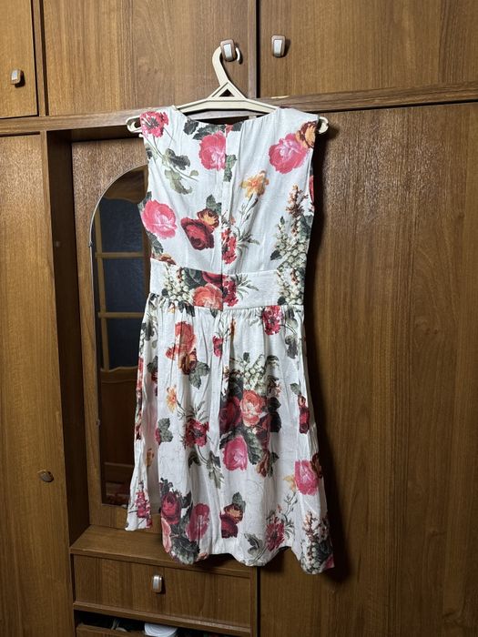 Продам красивые  платье