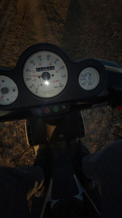 Vând scuter Peugeot speedfight 1