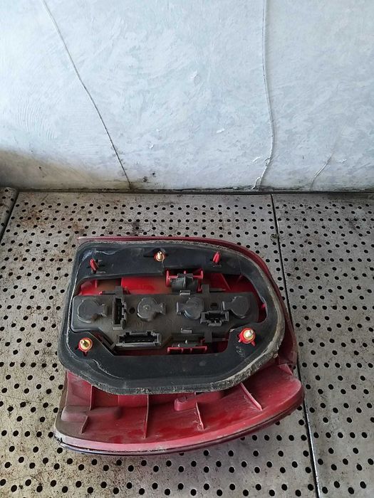Stop tripla lampa stanga vw polo 6n 6n0945257b