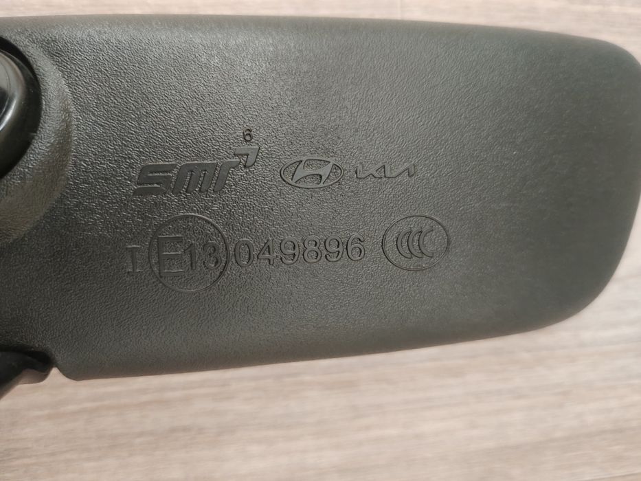 продам на хюндай зеркало