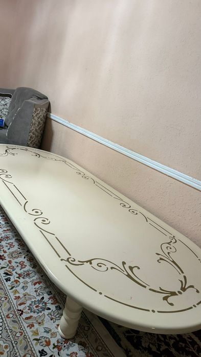 Стол для гостей ии