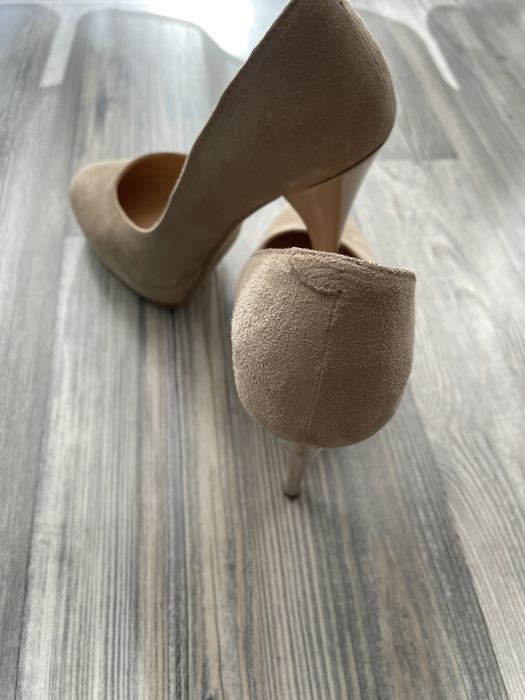 Pantofi nude cu platforma