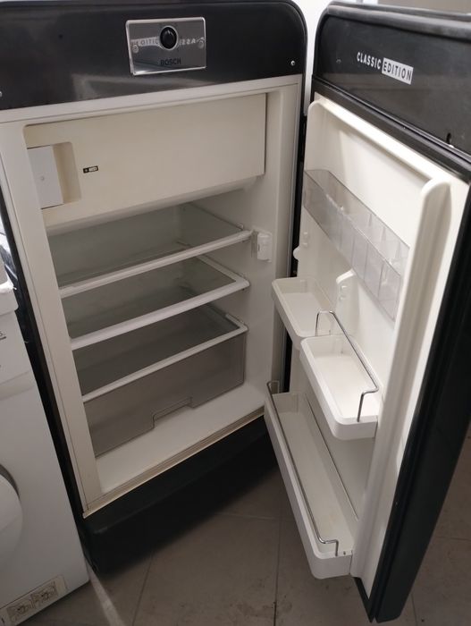 Ретро хладилник BOSCH edition