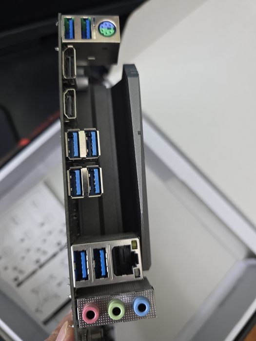 Комплект AMD Asrock X570 Phantom Gaming+Ryzen R9 5900X. Возможен обмен