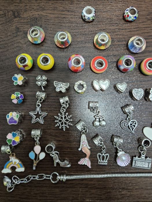 Детска гривна с елементи