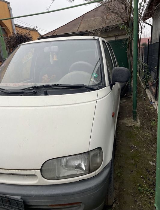 Nissan Serena 1.6 benzina 1994