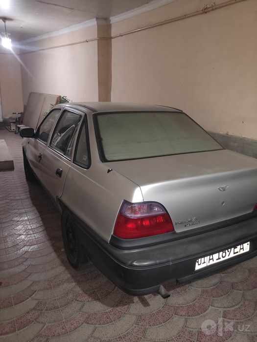 Нексия 1, 2002 года 1500у.е . Бензин.