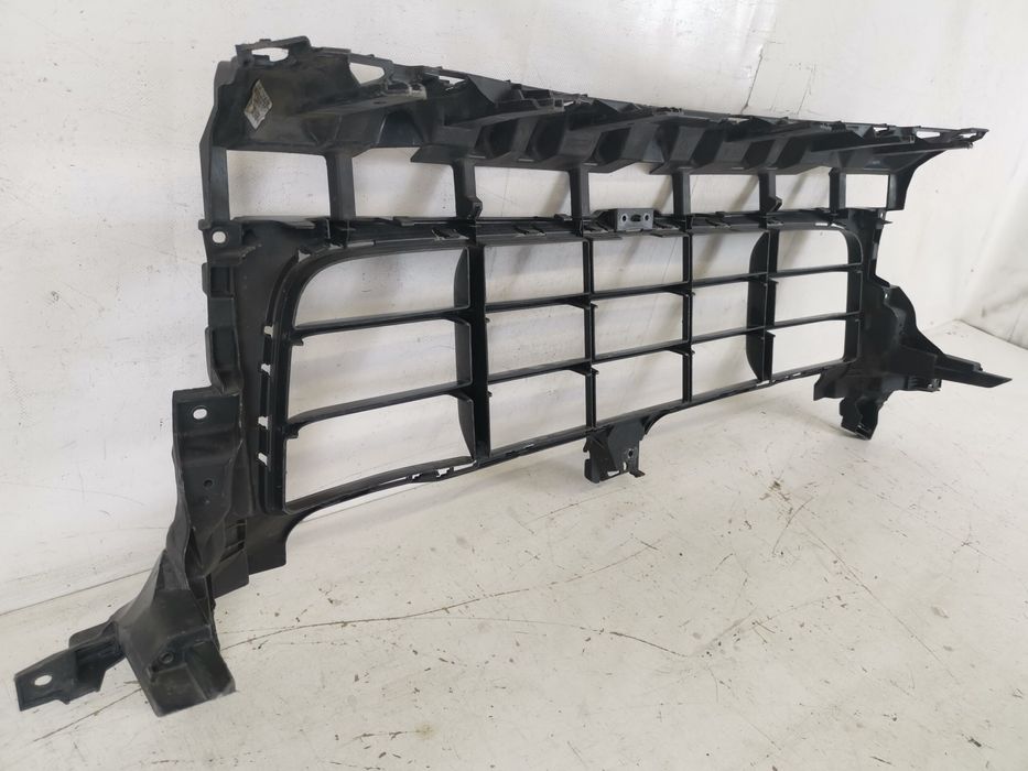 Порше Каен / Porsche Cayenne Оригинална предна решетка за радиатор в д