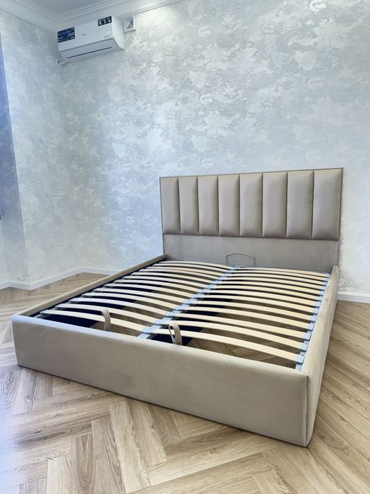 Kravat divan bir kishilik kravat