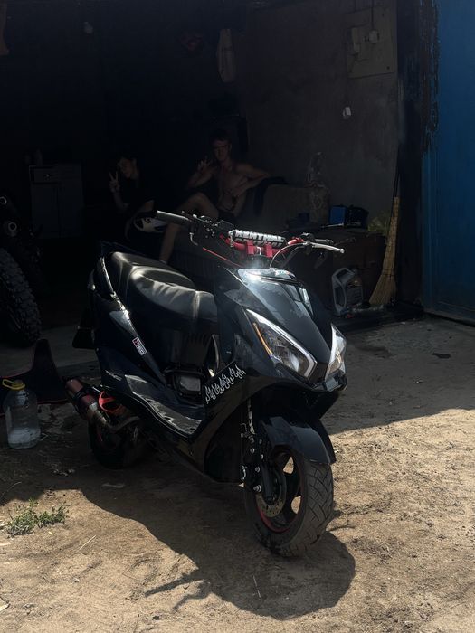 Продам скутер м12