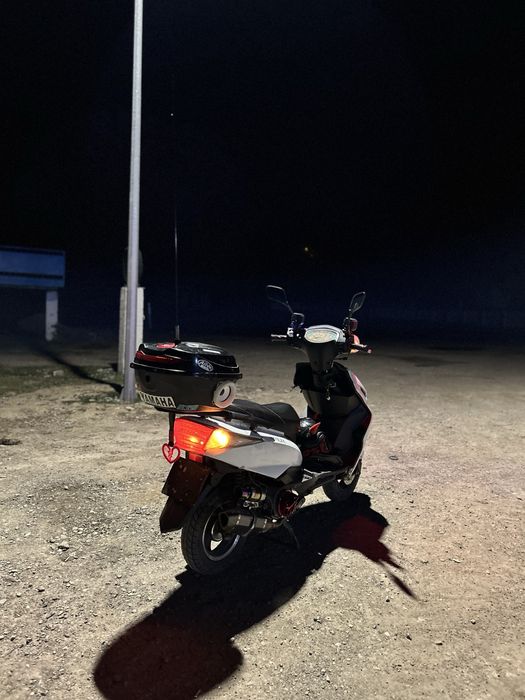 Мопед       М. 8 125 к у б