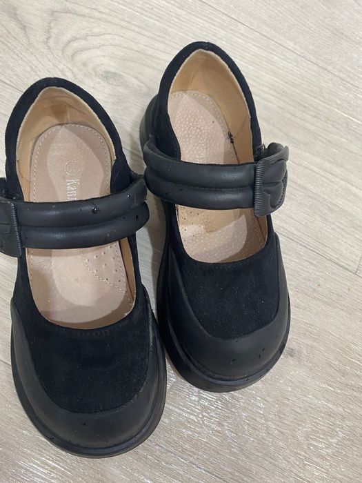 Продам туфли на девочку, 30 р