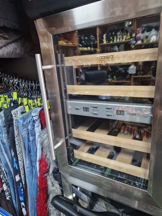 Хладилник за вина CASO DESINGN