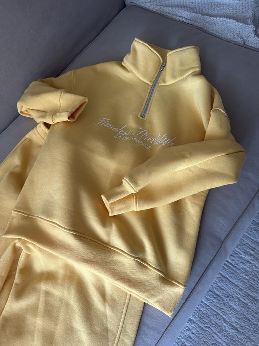 Продам костюм (новый)