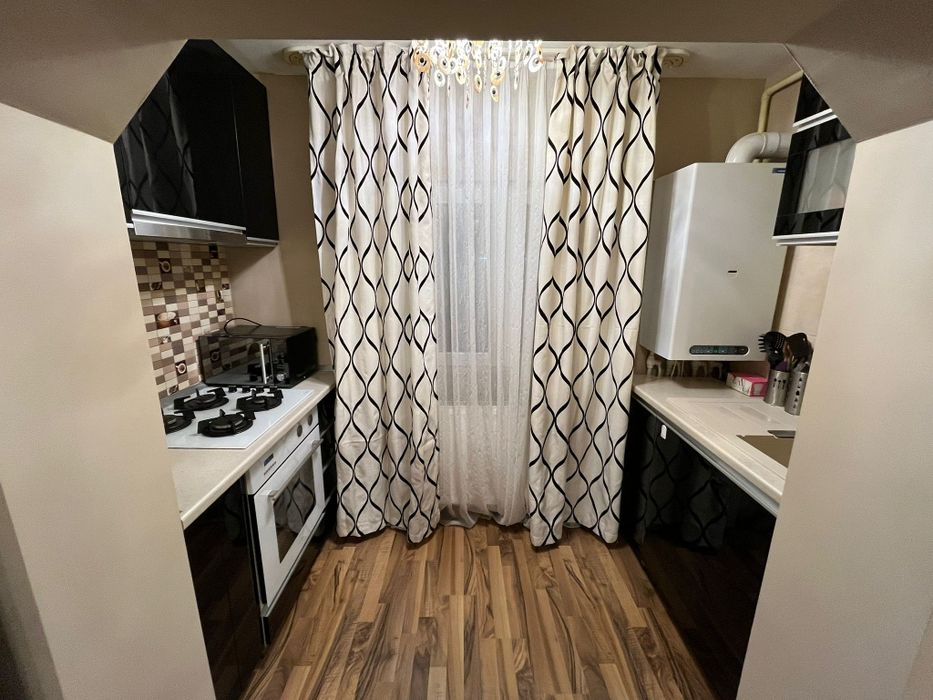 Inchiriez apartament 3 camere LUX, central Slobozia | renovat nou | mo