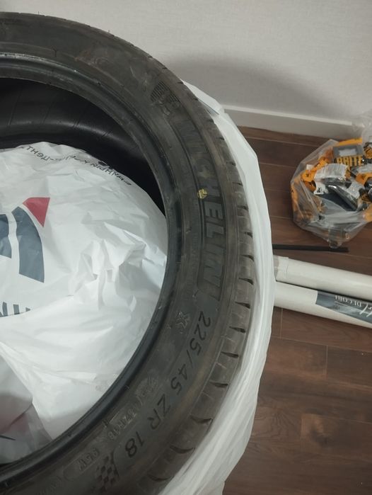 Продам шину Мишлен 225/45/18