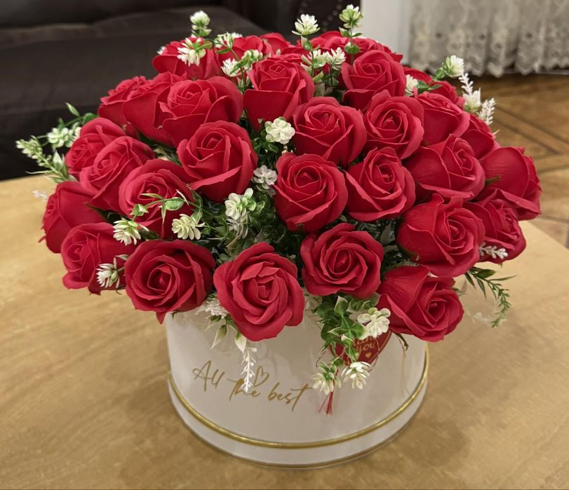 Buchete de trandafirii 51 de fire 250 de lei