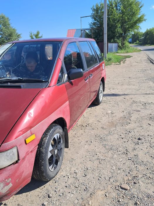 Продам Nissan Prairie 1994