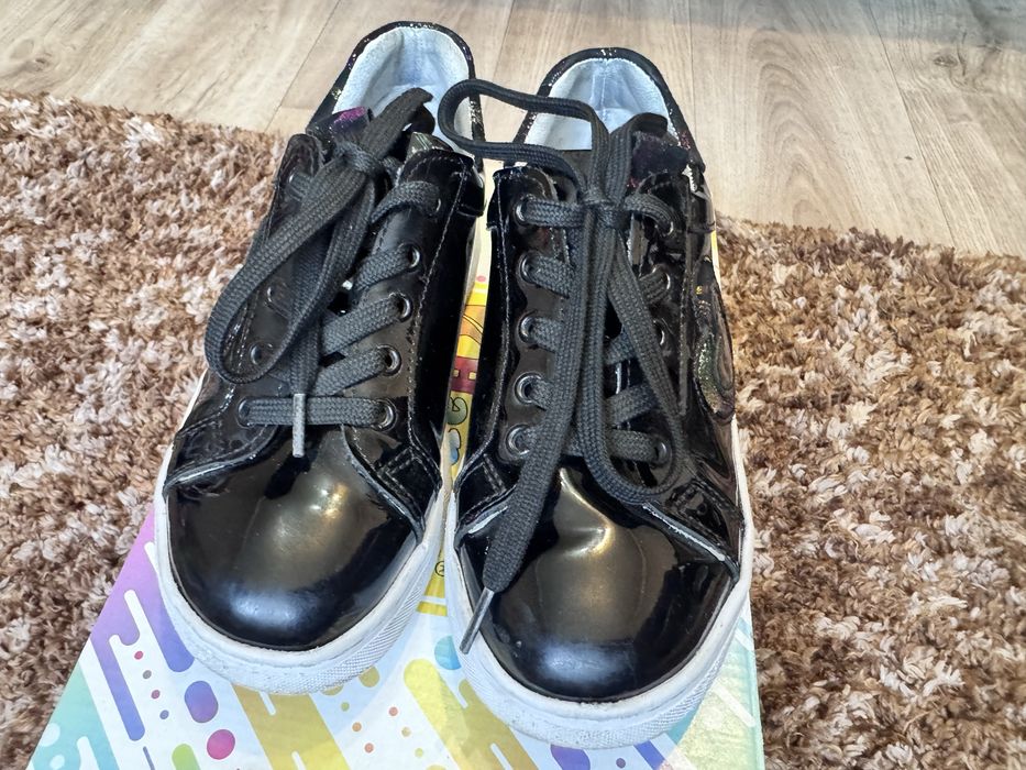 Кожаная обувь детская