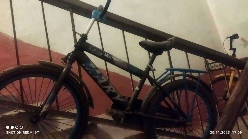 Velik sotiladi oladiganlar kelib kurilar.obmen bor skuterga