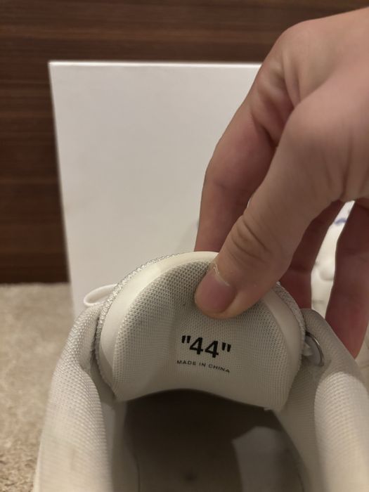 Off white Out of Office White