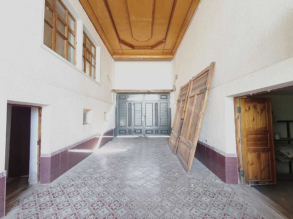 Yu  Продаётся дом на 8 сотках, м. Намданак, напротив ресторана Эльбрус