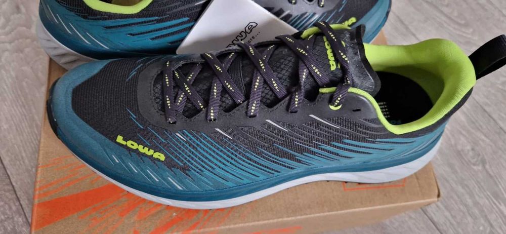 Adidas LOWA 44 Fortux salomon salewa mammut meindl la sportiva trail