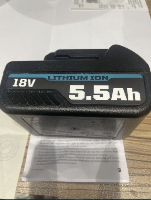 Робот за прозорци и батерия за Макита