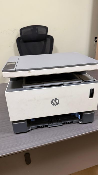 Продам принтер фирмы hp