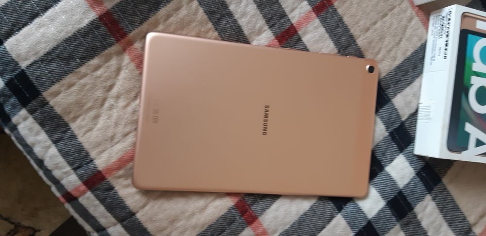 Продам планшет на запчасти