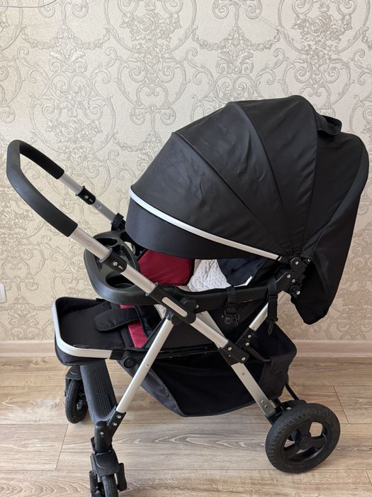 Продам Детскую прогулочную коляску