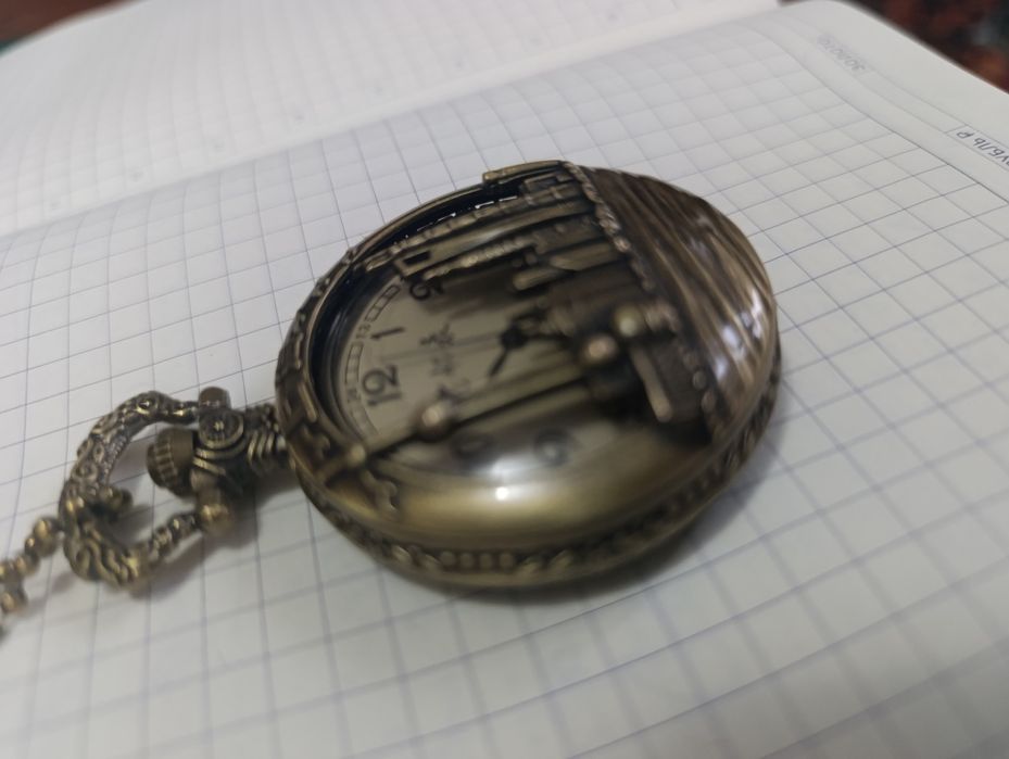 Красивые карманные часы на цепочке — сувенир/подарок