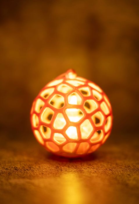 Игрушки новогодние с электронной свечкой