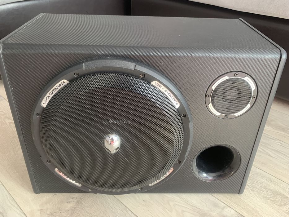 Савбуфер в автомобиль