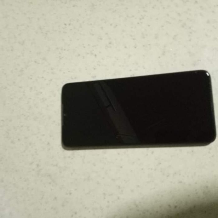 Tecno Spark 10 8\128 tali