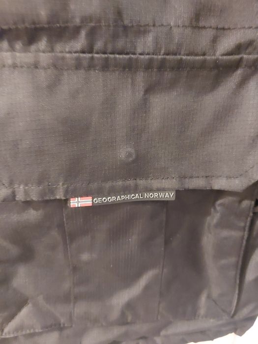 Продавам оригинално мъжко яке ХЛ