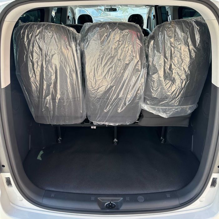 JAC M3 — практичный коммерческий минивэн