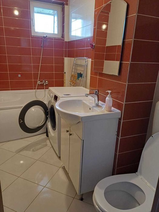 Proprietar Inchiriez apartament 2 camere la 50m de metrou Aparatorii Patriei