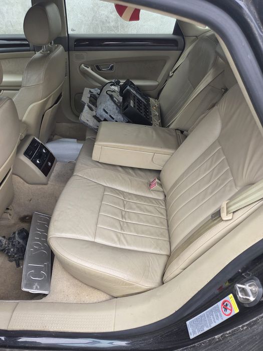 Dezmembrez audi a8 4x4
