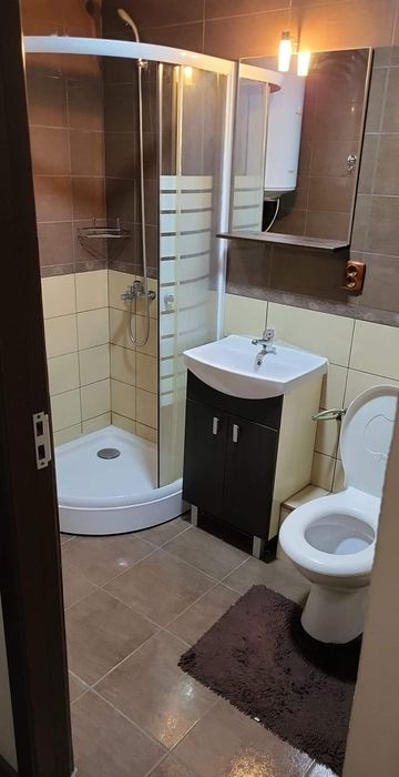 Inchiriez garsoniera Lupeni - termen lung