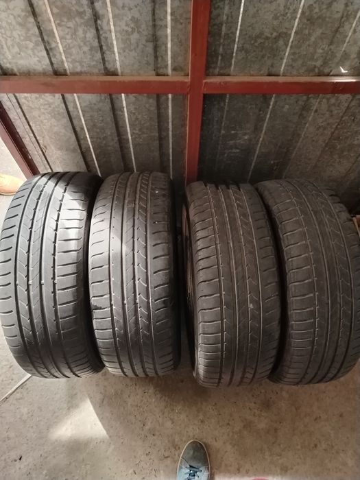 Гуми 215/60/16 GOODYEAR