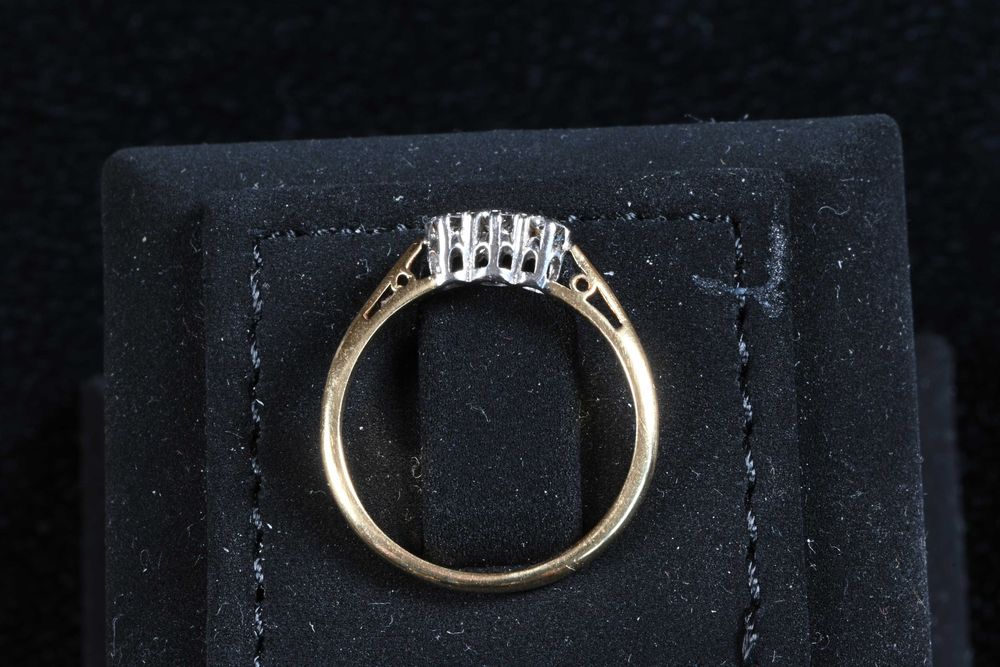 Пръстен Злато 750 и Платина с 3 Диаманта 0.17 карата Размер 53 1/2