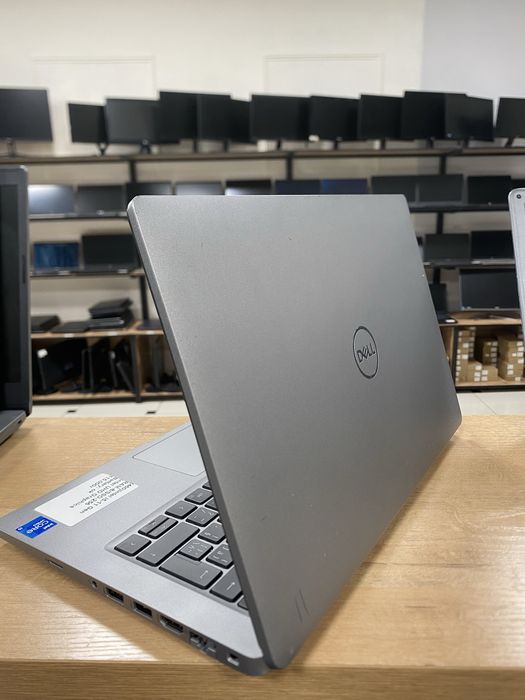 Ноутбук Dell i5-11gen/RAM8/SSD256