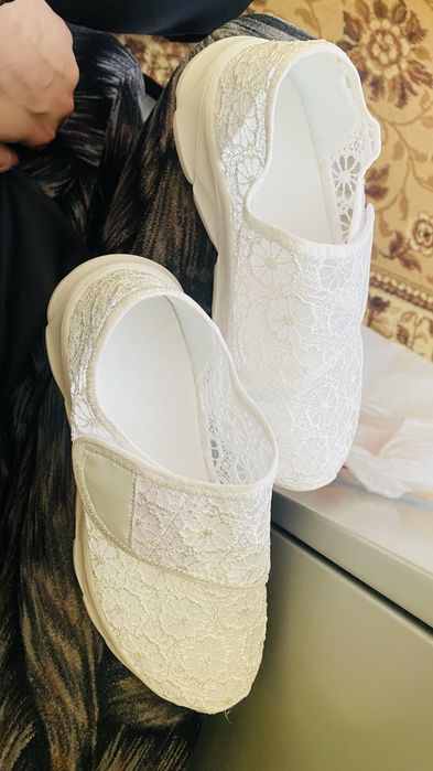 Продам красивые макасины