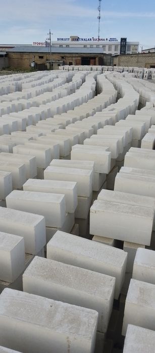 Рено блок сотилади сифати Зур размер 20.30.60 перегаротка 12.30.60