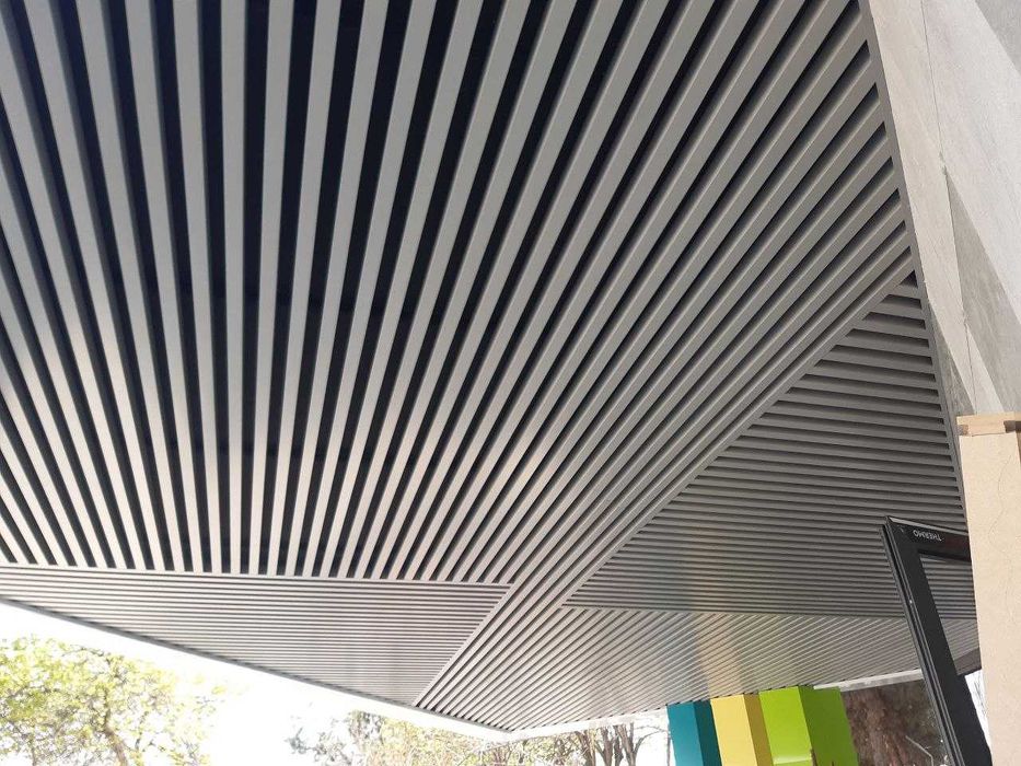 Реечные, грильято, reyechniy, решетка потолок